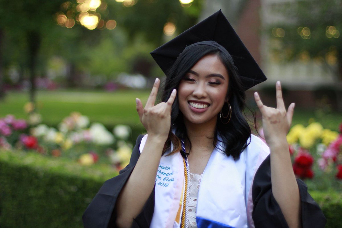 ktambongco's tweet photo. Grad pics #ratchetedition 😭💕 https://t.co/DEzZ6Y8dk9