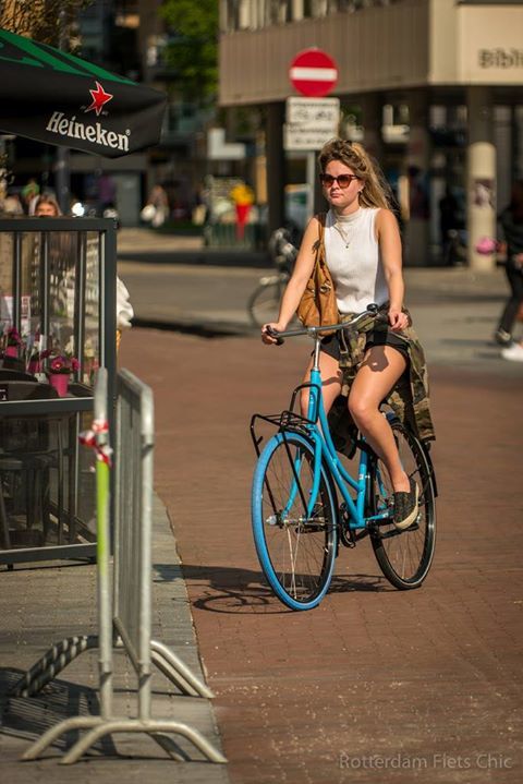 rdamfietschic's tweet photo. Would you like your own custom personal photo? Drop me a private message. :) #RotterdamFietsChic #FietsChic #LovesBikes #CycleChic #rotterdam #rdam #fiets #chic #bicycle #citycycling #bikefashion #pedal #photo #photooftheday https://t.co/tBNLERPAFs