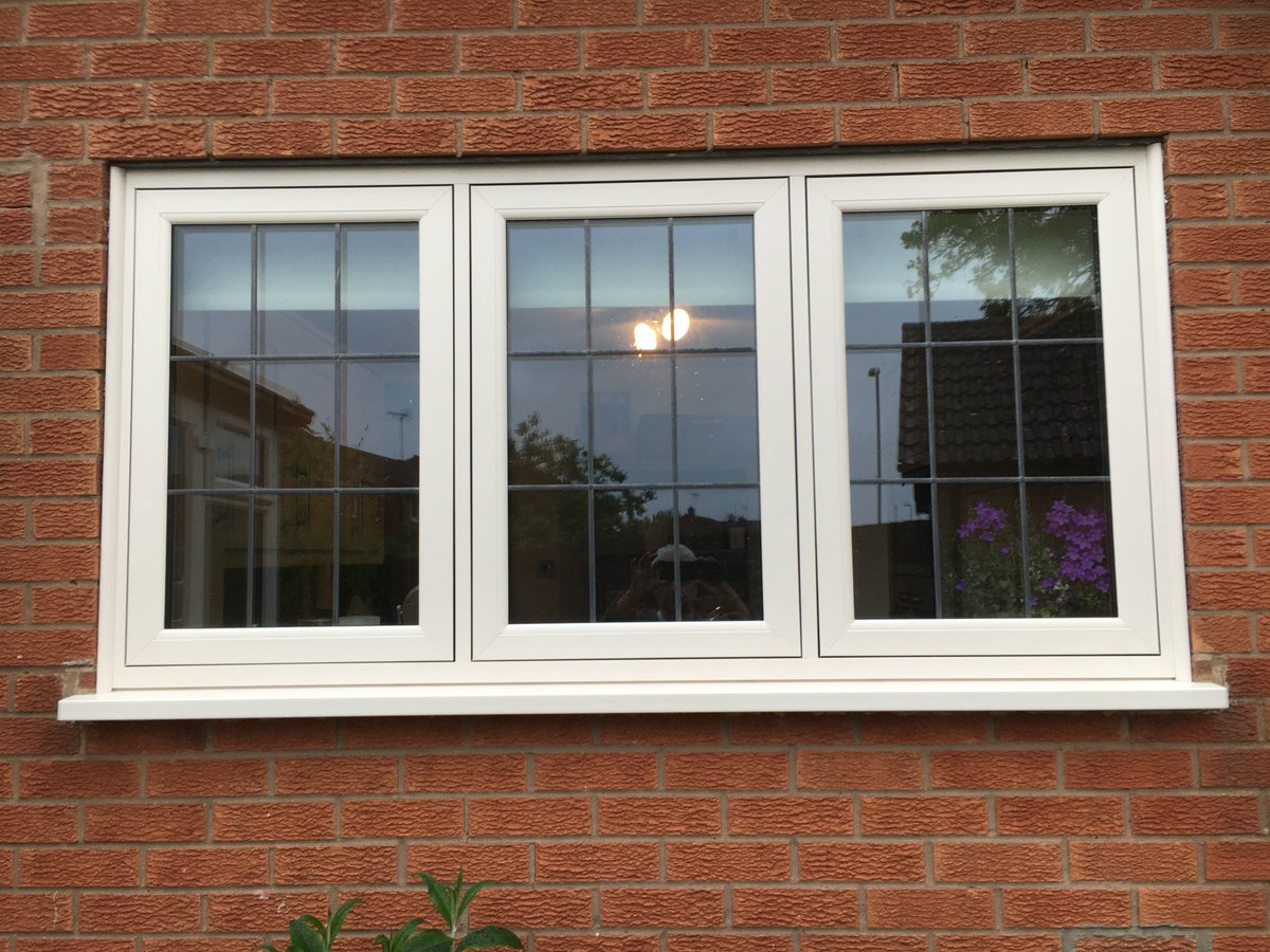 Frame__Maker's tweet image. Relax it&apos;s Friday but don&apos;t let the weather get you down.....pop over to framemakerleicester.com and whether its a new Aluminium Roof Lantern or uPVC Flush Casement Windows you are wanting then we are the place for you......call 0116 2784000 or email sales@framemakerleicester.com