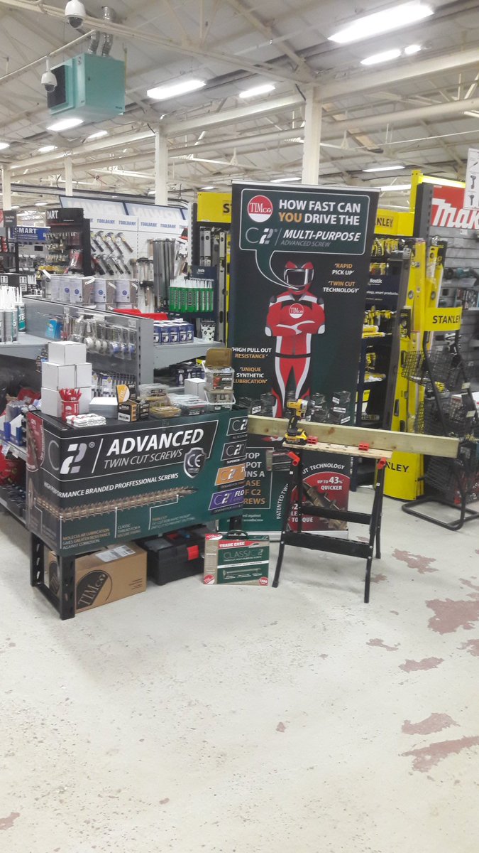 jonesalex7's tweet image. @boysboden chester, #C2CHALLENGE now on!, best time of the day wins a #C2MULTIPURPOSE TRADE CASE!, also product support and demonstrations on the new #C2EXTERIOR #SOLOCOACHSCREW @JRDTimco @greggojohn @Josh21Knight @TIMco_tweets