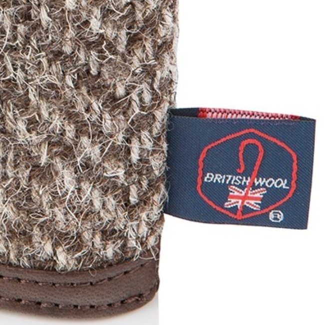 TweedleberryUK's tweet photo. **NEW** Beautiful hip flasks in #Herwick wool and leather. All products come with free UK delivery. https://t.co/CeH4shgZ7C https://t.co/TVhIK1xqa0