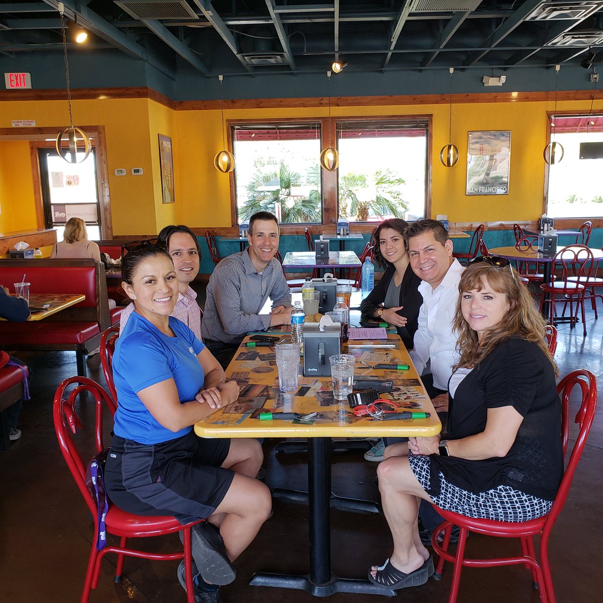 PaulJChamp's tweet photo. Privileged to Pay It Forward -what my life mentors have done for me. Presenting at East Valley Technical Institute with Tony @TQ_AZ, Suzeth Campos & Sergio Bustamente. #WeAreEVIT #GDLIT #GoDaddyLife https://t.co/HkpqVdtqE0