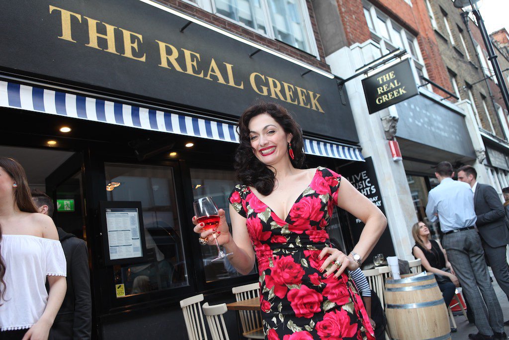 Londonchicks's tweet image. 1 in 5 households buy #Hummous! Why buy it when you can make it! Check out @ToniaBuxton delicious #recipe thoselondonchicks.com/tonia-buxtons-…