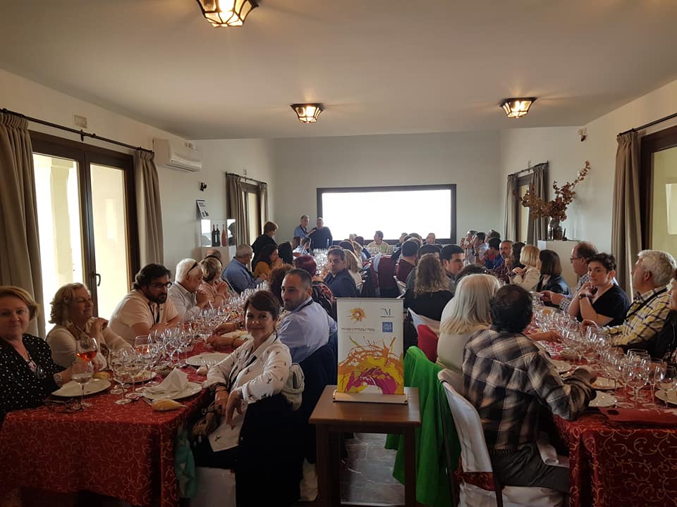 museosdelvino's tweet photo. Los vinos Denominación de Origen @vinos_malaga están siendo los anfitriones en el XVI Simposio de la Asociación Museos del #Vino de España organizado por @MuseoVinoMalaga .
.#simposiomuseosvinoespaña #simposiomuseosvinoespaña18 https://t.co/WjRPTwCLxQ
