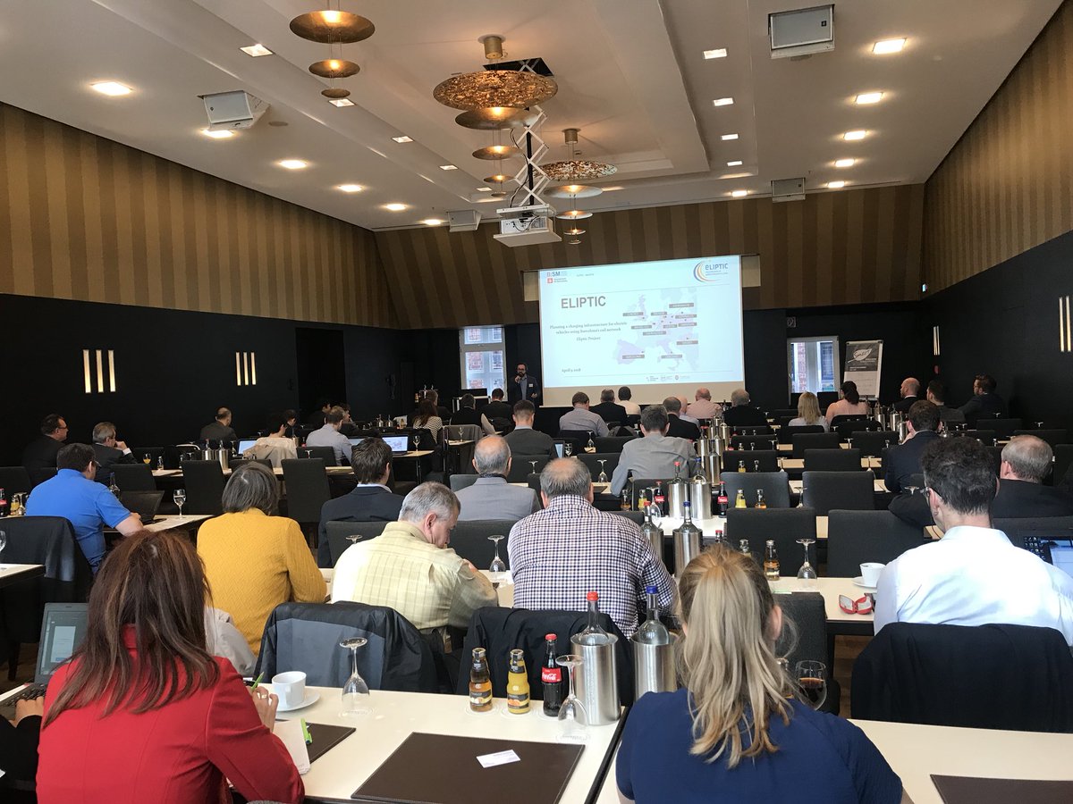 Estefanía Martínez Lara tweet media