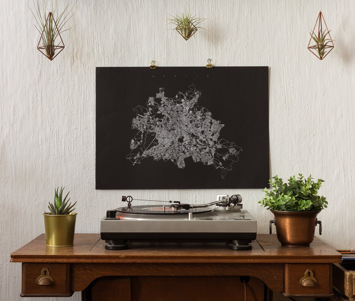 buddy_media's tweet photo. Ich freue mich, den jüngsten Neuzugang in meinem #etsy-Shop vorzustellen: Berlin Map https://t.co/RtBrTTkA5F #kunst #drucken #siebdruck #schwarz #umzug #unikat #handgemacht #uniqe #handmade https://t.co/4xD0PaGjn3