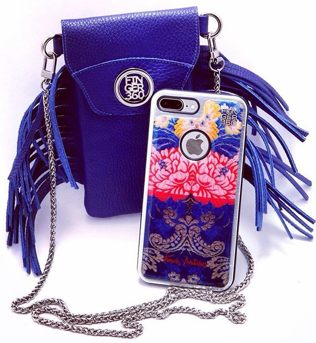 Finger360social's tweet photo. Combinar es divertido. #finger360 #funda más #bolsito #piel #francismontesinos #design #exclusive #piel #leather #edicionlimitada #limitededition @montesinosworld https://t.co/xEuzlUxXrz