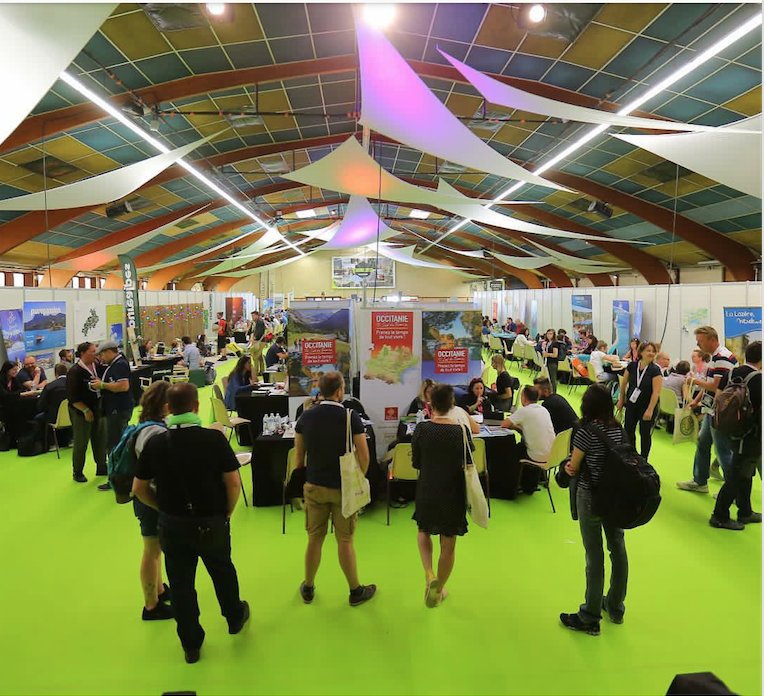 peripleties's tweet image. [SALON BLOGUEURS VOYAGE]
3 jours, 25 rendez-vous, des découvertes, de belles rencontres et des futurs projets avec les offices de tourisme français et étrangers.
 Nous étions à #Millau dans l' #Aveyron pour participer au #WAT18 : une première pour nous.
(📷 @WeAreTravel_FR )