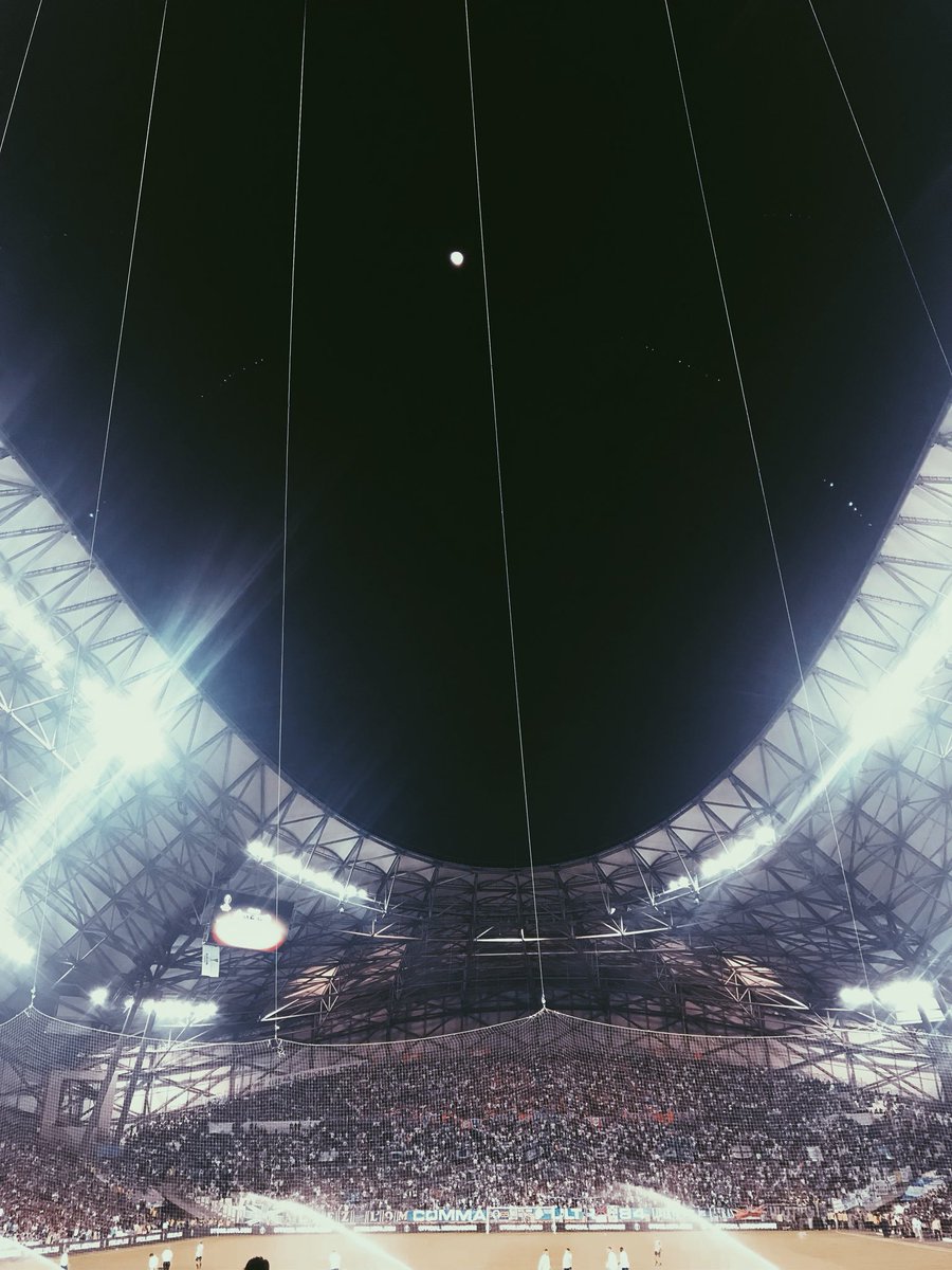 coka_GC's tweet photo. Il n’y a pas que le redbull qui donne des ailes ...  @OM_Officiel @orangevelodrome @TeamOM_Officiel #OLMFCS https://t.co/3KR2RWa3CH