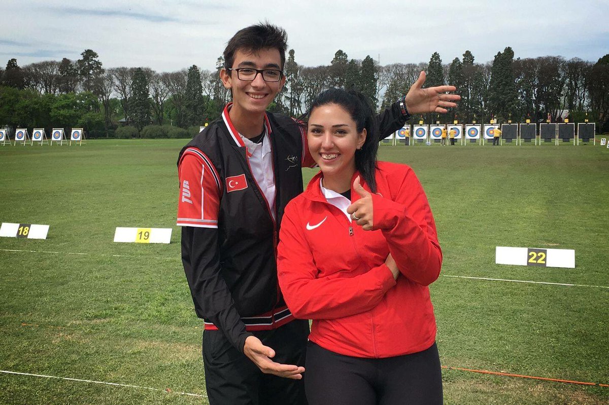 TMOK_Olimpiyat's tweet image. Çin'in Şangay kentinde devam eden Okçuluk Dünya Kupası'nda Mete Gazoz ve Yasemin Ecem Anagöz Klasik Yay Karışık Takım kategorisinde ABD'li rakiplerini 6-2 yenerek finale yükseldiler👏 Pazar günü yapılacak final maçında başarılar!🇹🇷 #WCShanghai