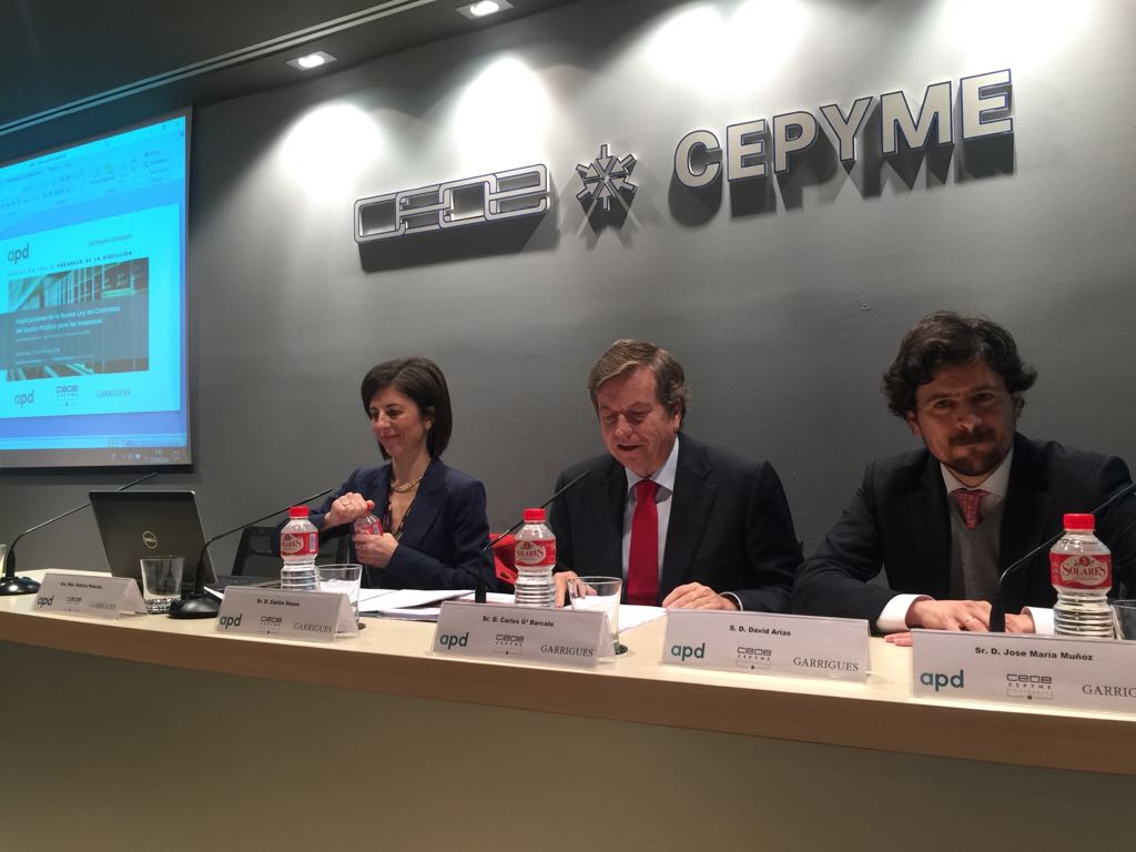 Ceoecant's tweet photo. Ahora las #PYMES y autónomos tienen más fácil concurrir a licitaciones. Expertos de @garrigues_es explican las novedades de la nueva Ley de Contratos con @APDasociacion https://t.co/mloigsiQEZ