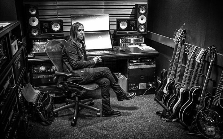 taylorzombiesky's tweet photo. Thank you for all the great music Kato, The Pretty Reckless will never be the same without its 5th member https://t.co/Qz4GVz7Nq7
