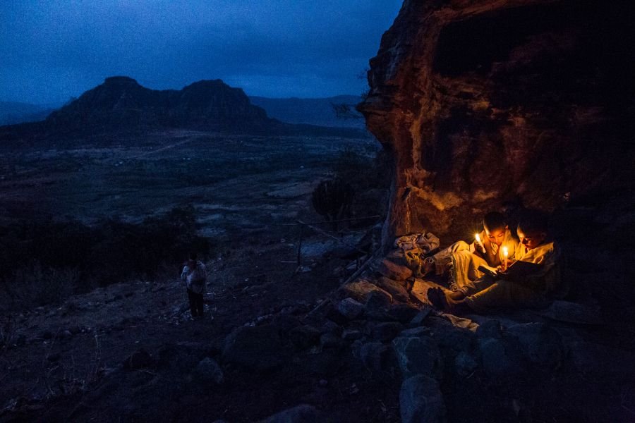 pierrelly's tweet photo. Photography Adventures with Asher Svidensky: #travel with him, follow the eagle hunters in #Mongolia, cool! I love his #photots! Great interview by @annadurbanova  on @Impakterdotcom https://t.co/P2j4dLWCYE https://t.co/NYqtNiWqC5