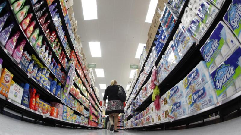 Reuters's tweet photo. Weak consumer spending seen restraining U.S. growth in first quarter https://t.co/Kgz5GvNcrv https://t.co/xSWkUZPTPh