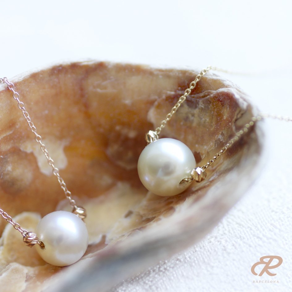 BernatRubi's tweet photo. ❤️ Pearl lover ❤️ #pearl #gold #oro #perla #joya #joyas #jewellery #jewelrylovers #jewelryblogger #bloggers #fashion #moda #shopping #compras #trend #Trending #tendencia https://t.co/IqnopQvGMD