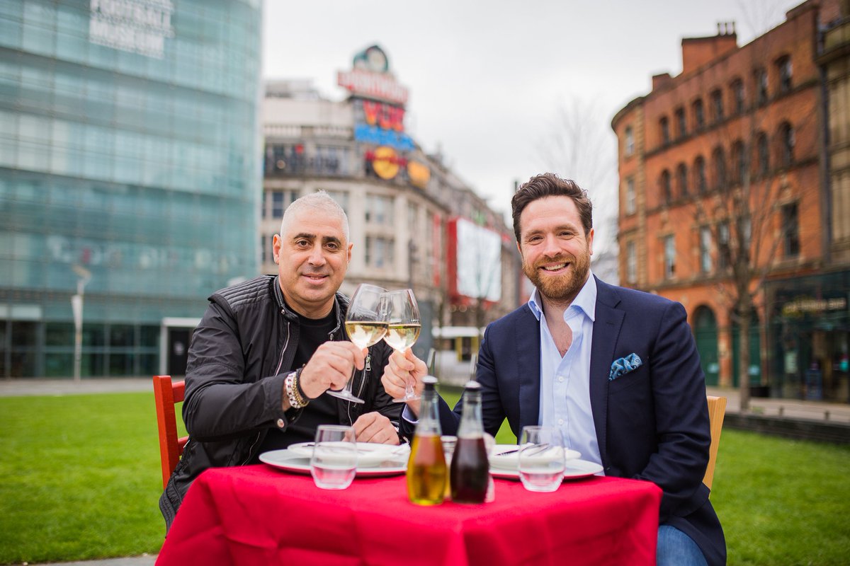 festaitalianauk's tweet photo. Tickets for the Festa Feasts are on sale now!
Two exciting Italian banquets coming up at the Festa Pavillion... 
1) An italian collaboration with @SalvisMcr, @SanCarlo_Group &amp; @Lupo_Caffe. 
2) Bottomless pizza and prosecco with @bucadipizza

Read more: https://t.co/fGNvkul6LW https://t.co/rDKJlJYVb0