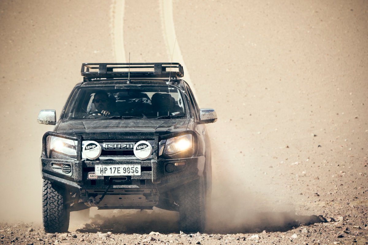 xtlo_india's tweet photo. Off-Roading mantra: As Slow As Possible, As Fast As Necessary.
Explore the #Expeditions>> https://t.co/XrDMLgfA8z and come drive with us to the mountains.  #OffRoad #LuxuryTravel #Xtlo https://t.co/N371ss79rk