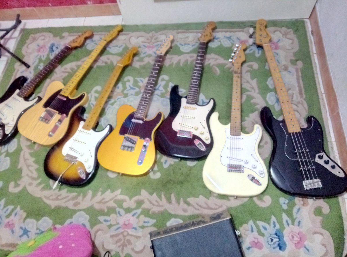 Monggooo...Yang Sedang Berburu Gitar dan Bass Second,Ready Stock(Fender Tele mex,Strato Edward Jepang,Strato Squier,Squier Tele Classic Vibe,Bass Tokai Jepang 81)Wa:081210344569 IG: <a href="/ramamanaf/">Donny Ramadhani</a> (zona gitar)