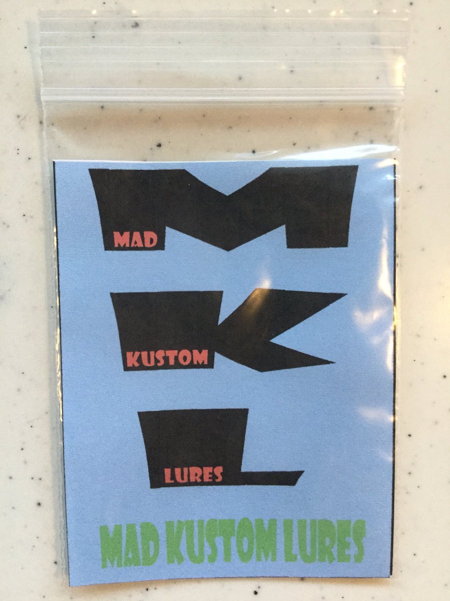 パッケージに入れて製品版のイメージw
今型を作り直してるので製品版はもっと精度と完成度が上がる予定！

実釣テストでは満足できる結果も出てるので棺桶に関してはプロトのテストと配布はゴールデンウィークまでで終わり！
どんどん他のルアーも製作予定あり
楽しみや