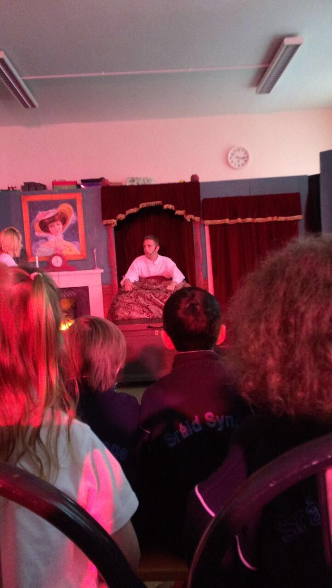 MsReganSyngeSt's tweet photo. @MandMTheatrical put on the most magical performance of ‘The Secret Garden’ in @BunscoilSynge this morning. Absolutely amazing production, we are thoroughly enjoyed it! #TheSecretGarden #theatre https://t.co/8aRegJm9co