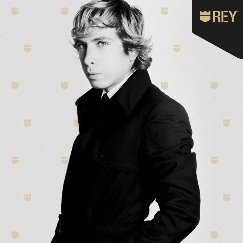 zipperREY's tweet photo. Todo el glamour y manejo de detalles en la pasarela, lo veremos esta noche en el LIF WEEK.
Rey auspiciador del desfile de @Noebernacelli.
#DesignersRey #ModaRey #ReyDetallesQueInspiran https://t.co/gm6Kv3Pki8