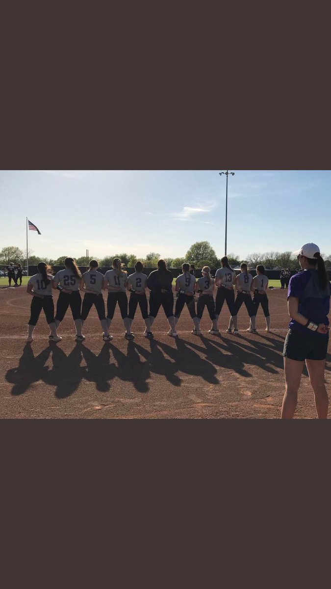 alexis_bee17's tweet photo. Lady Farmers first play off game in Anna @7 tonight!!!💜 WHITE OUT!!👻 ‼️send off IN TOWN @5!!‼️ fan bus is leaving @6 from the hs, $1 to ride!! 🎉🎉don't forget to bring your fourth inning party stuff!!!!🎉🎉 @FarmerSoftball https://t.co/gICzoWqW5o