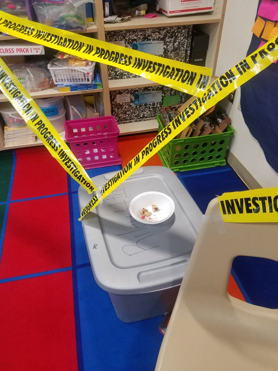Rockinroom52's tweet photo. Who stole the cookies from the cookie jar????? #reading #readingdetectives #engagementkit #4thgrade #4th #mesq4th #gallowaylife #edchat #elementaryschool #mystery https://t.co/hNgMmu0tAg
