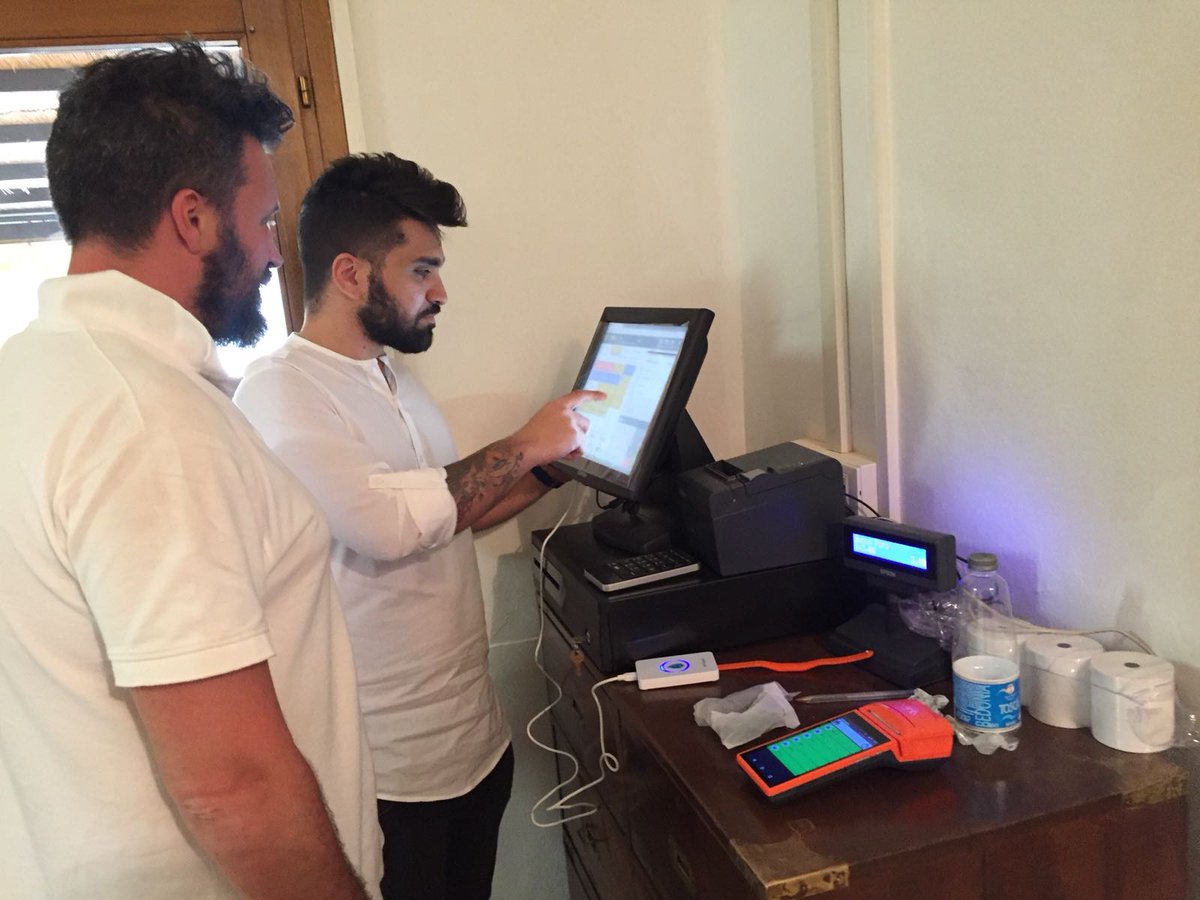 webappsrl's tweet image. Giornata di formazione per Matteo, cheinsieme al nostro rivenditore Riccardo Cheti di Vip Card Firenze, ha illustrato ai responsabili del villaggio turistico di Livorno Maroccone Beach Club il funzionamento del software Pluto.
goo.gl/Aez8kQ