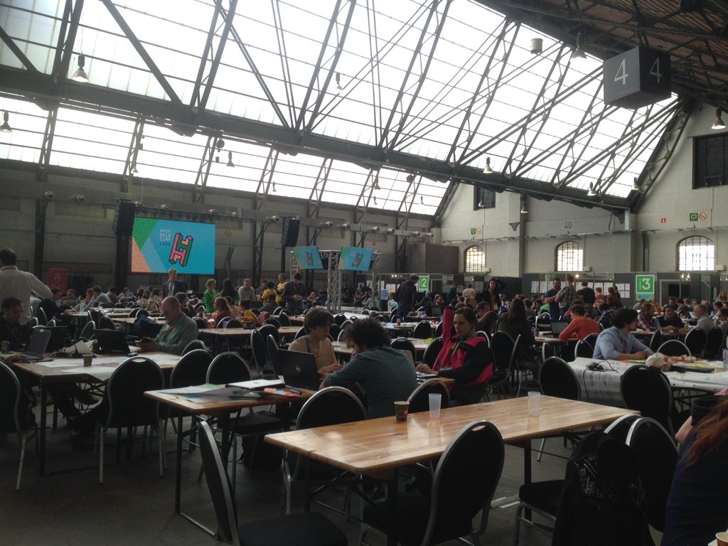 AlexPykacz's tweet photo. Projects in the making! #HackBelgium https://t.co/LDf8AnxGNy
