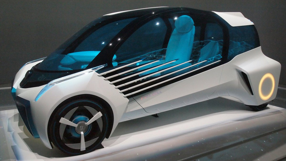 goldsince1928's tweet photo. Have you heard of the Toyota FCV? This eco-friendly car can act as a back up generator for your house in the event of a power outage. Would you drive one? #Cars #Toyota #BodyandFender #GoldSince1928 #Akron #NewCars https://t.co/em3RfpOA7t https://t.co/RcIvN2UtOw