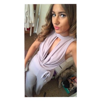 _sophiethomas_x's tweet photo. #NewProfilePic https://t.co/4bKv6EVDXB