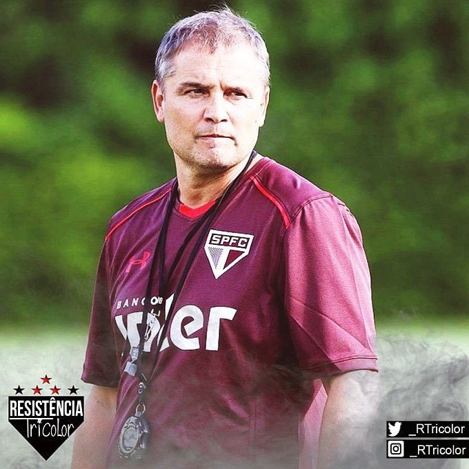 _RTricolor's tweet photo. Aguirre sobre Militão: "Meu desejo é que ele fique, é um jogador muito importante."

Aguirre sobre Marcos Guilherme: "É um jogador importante. Tem coisas que não dependem de mim, Se ficar estou contente, mas não é uma decisão totalmente minha." https://t.co/pAveBkpWpW