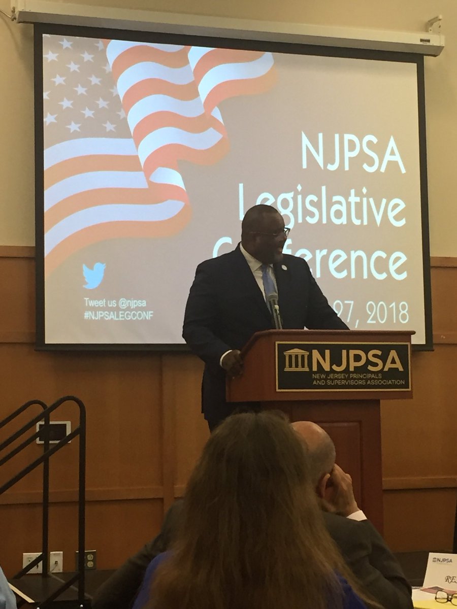 KimLynnClark's tweet photo. The commissioner of education is @njpsa inspiring NJ principals and supervisors. Thank you for your support! @pinelandsjhs @NewJerseyDOE https://t.co/KHinraALIl