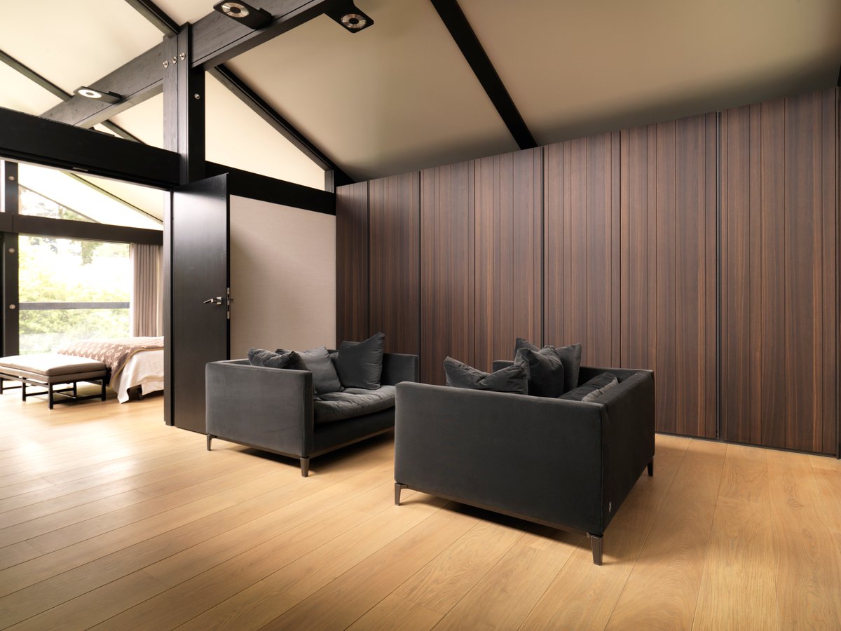 HittOak's tweet photo. Beautiful house in St George's Hill. Our bespoke finished and installed wooden flooring really complements the interior and those black beams. https://t.co/4jsHVyDrYE