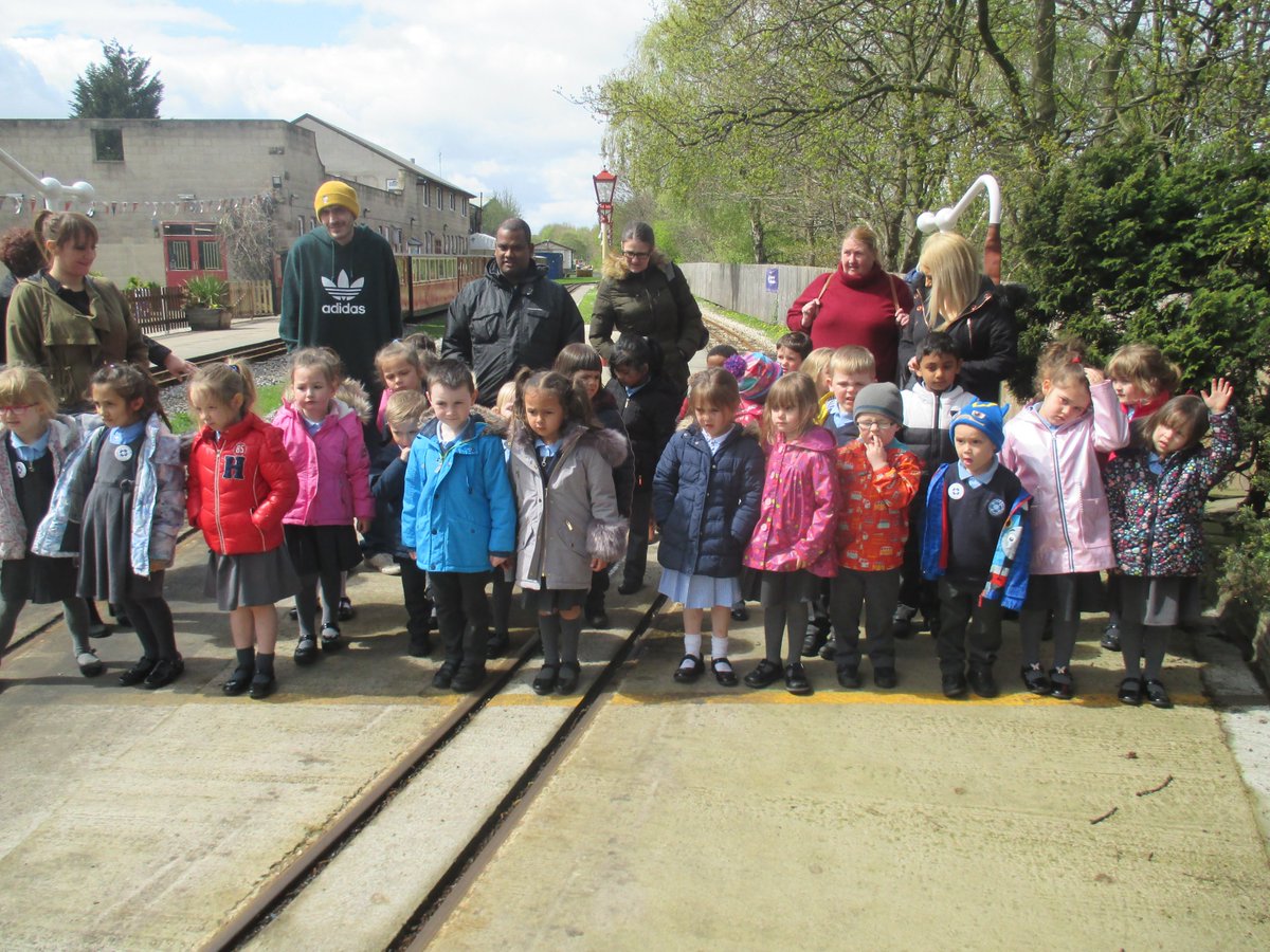 dove_shell_fed's tweet photo. Reception Class had a fantastic time at @KLRailway yesterday. #DSF #DSFStJRec https://t.co/zBXOsey5ag