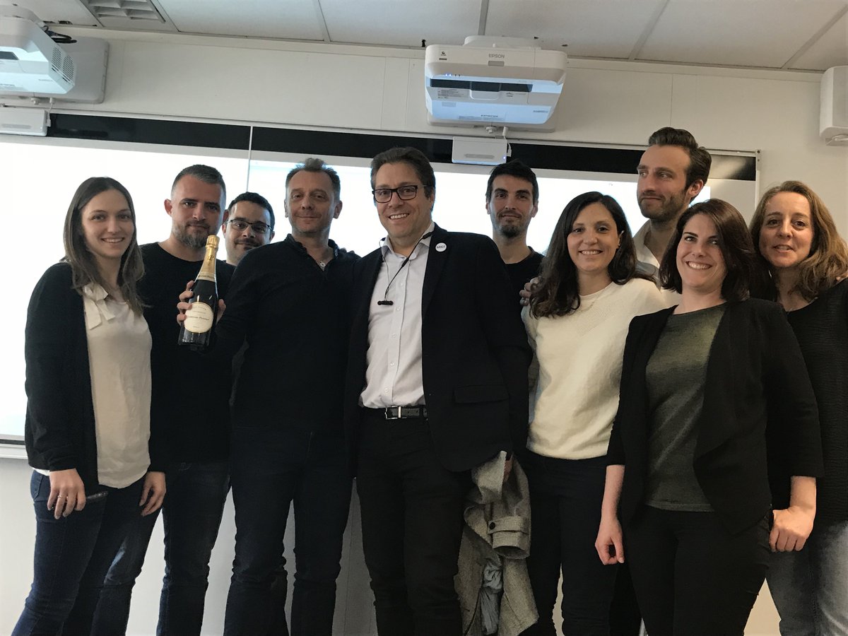 JeromeTht's tweet image. Let&apos;s go digital #MBAMCI : les gagnants 💪 du #StartupGame avec notre projet @Keywe_care et la promesse tenue d&apos;@alexandre3h33 ... 🍾🍾