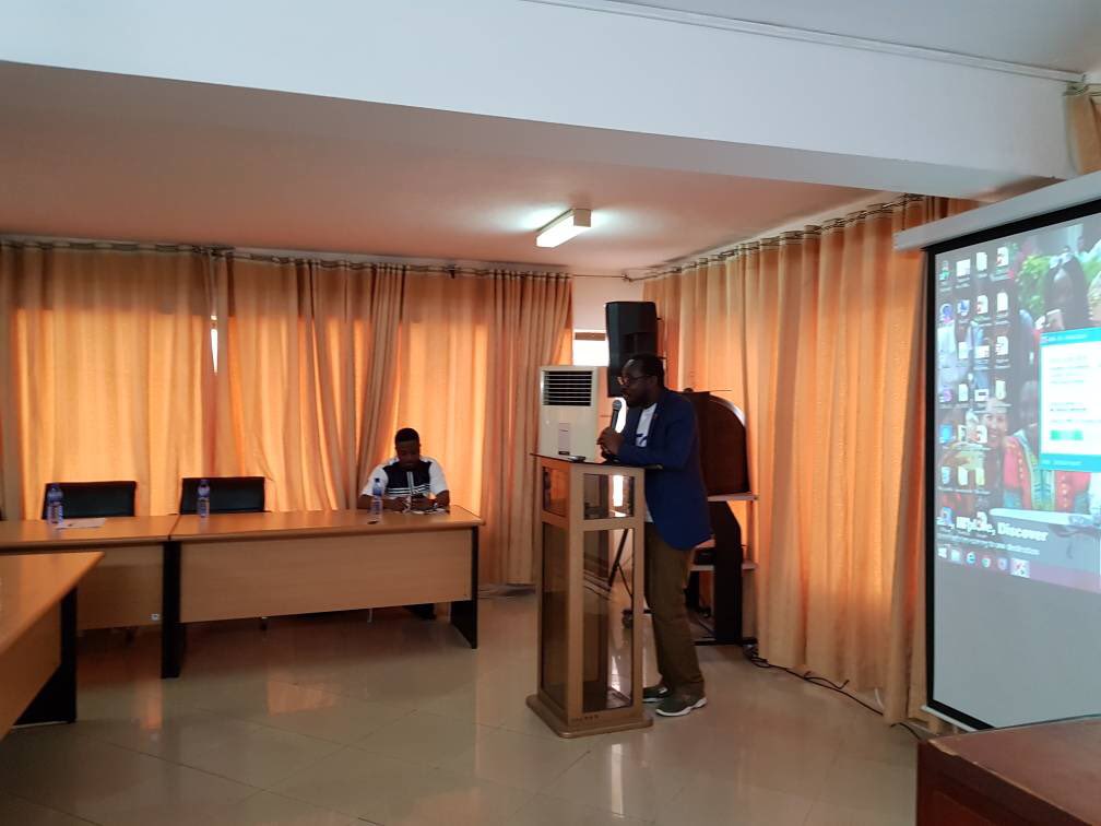 ugbsofficial's tweet photo. Tourism Marketing’s Lecturer, @thePOE_T giving the purpose of the gathering at #Destinationlegon18 https://t.co/YnzK5DBIpT