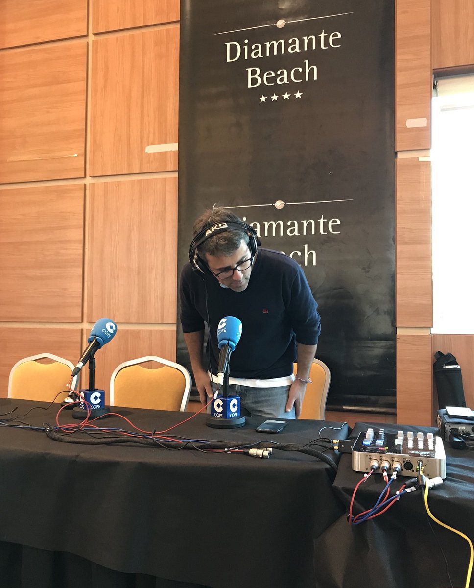 EXPODECOes's tweet image. ¿Queréis seguir en directo todo lo que está pasando en #ExpoDeco #CostaBlanca?

¡@cope_es ya está aquí! Estad atentos a la radio porque breves instantes os iremos contando 😉

#Arquitectura #Diseño #Decoración