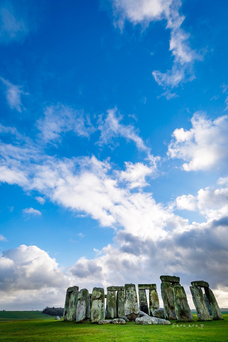 ある Photo Sur Twitter 晴天の世界遺産 お気に入りでiphoneの壁紙にしています 縦画像 Uk イギリス ストーンヘンジ ファインダー越しの私の世界 キリトリセカイ ふぉと Coregraghy Photography