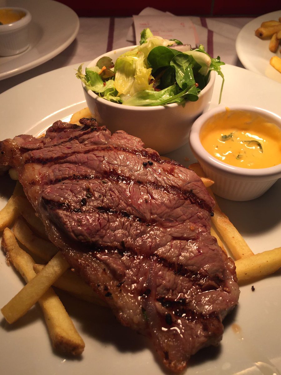 Konnigans's tweet photo. Decisions, decisions..! #lunchdeal or #steakfriday ?? BUT definitely #konnigans !!😍😍🍷 #sw11 #sw15 #sw18 #oldyorkroad #stjohnshill #thetonsleys @NappyValleyNet @lovebattersea @lovewandsworth @PutneyHive @theindiehub_ https://t.co/858GWbV7rp