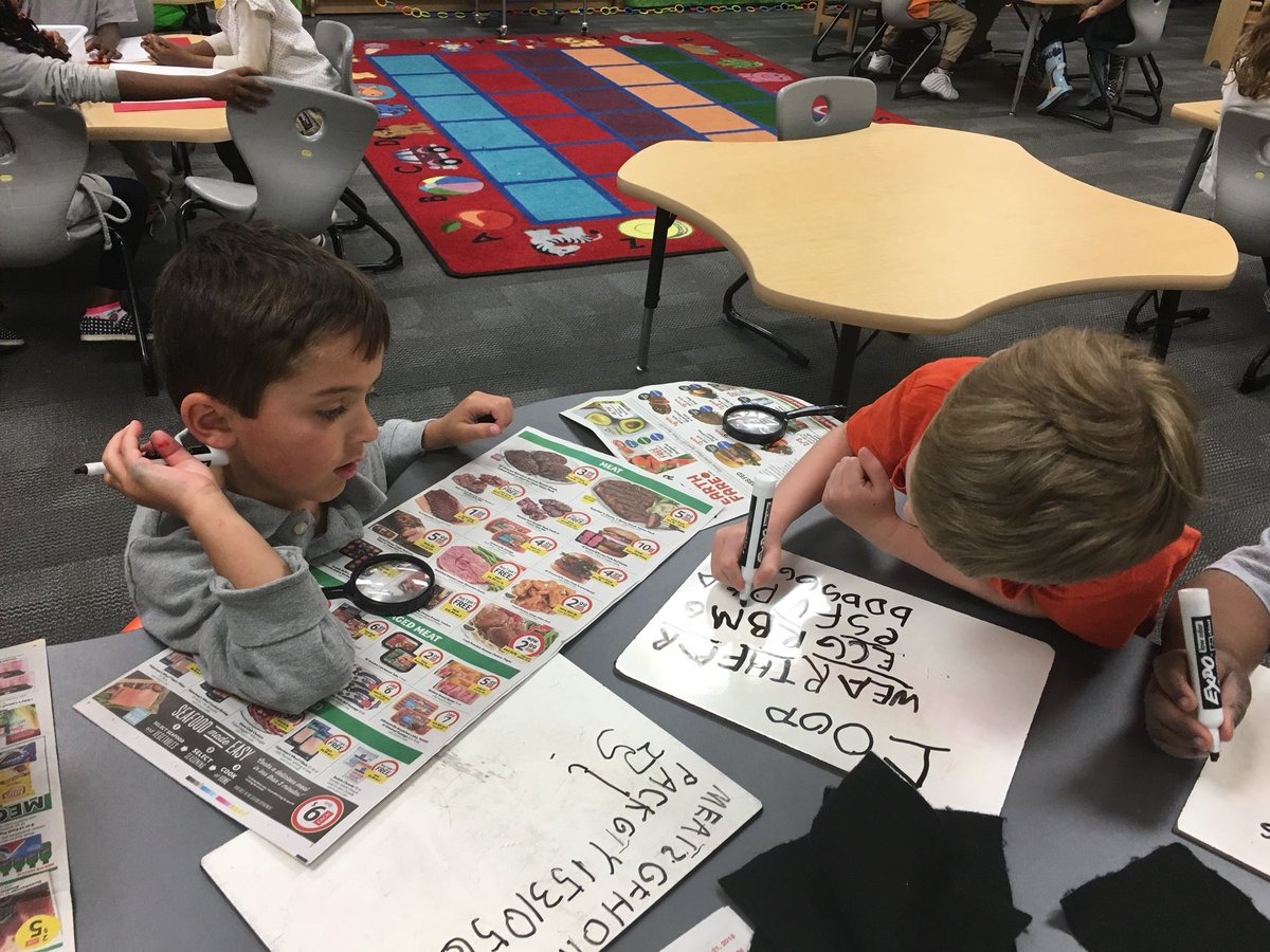 WKimbrellNCCAE's tweet image. I spy the letter...i!! During small groups we searched for letters in store ads &amp;amp; then wrote them on our boards. When we were done we recycled our papers. #savingour Earth1dayatatime🌏👍🏻👫