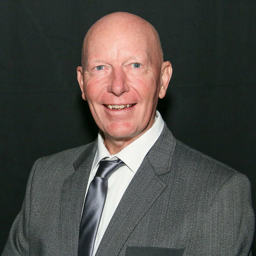 FishDramatic's tweet image. Look at the cast of #dialmformurder they will be on stage next week at the @MasqueTheatreSA @miltage #theatrelife #actorslife #stagelife