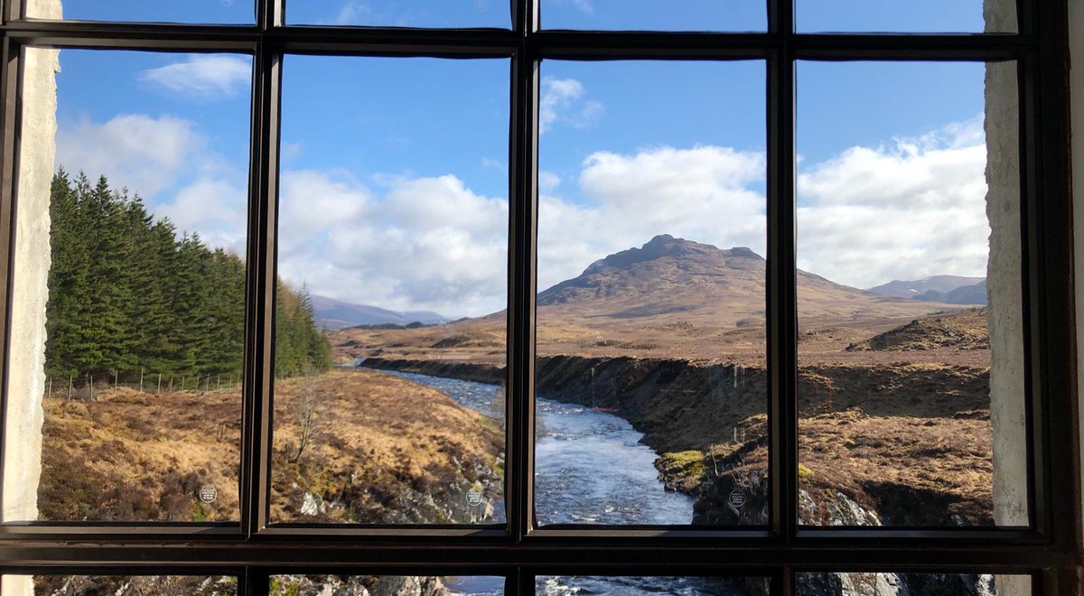dcwwindows's tweet image. #Crittall installation by #scottishwindowsolutions underway in the stunning Highlands.  More to follow....