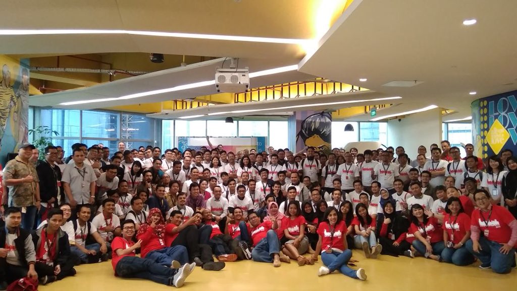 devopsdaysjkt's tweet photo. Itβs a wrap! Big shoutout to all the speakers, participants, sponsors and especially the volunteers. Thank you for making the first ever #DevOpsDaysJKT a big success. See you next year! https://t.co/bYys3nObxC