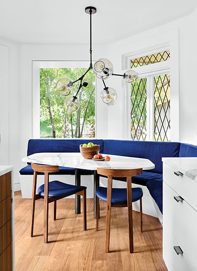 WaterlooATX's tweet image. 8 COLORFUL IDEAS TO MAKE YOUR HOME POP
FROM YELLOW WINDOWS TO A JADE SOFA, THESE ROOMS INFUSE COLOR AND SHOW HOW YOURS CAN TOO
BY GENE MENEZ ow.ly/QCzD30jHcSL #AustinMonthly #AustinDesign #DesignTrends #waterloorealtyATX
