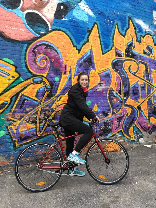 CycleToronto's tweet image. Does this sunny weather have you dreaming of bike adventures? Here's #MarchMemberMagic winner Emilie with her new Urbanite Lakeshore bike from @urbanecyclist. Tag us in your weekend riding plans! #FridayFun #RideOn #BikeTO