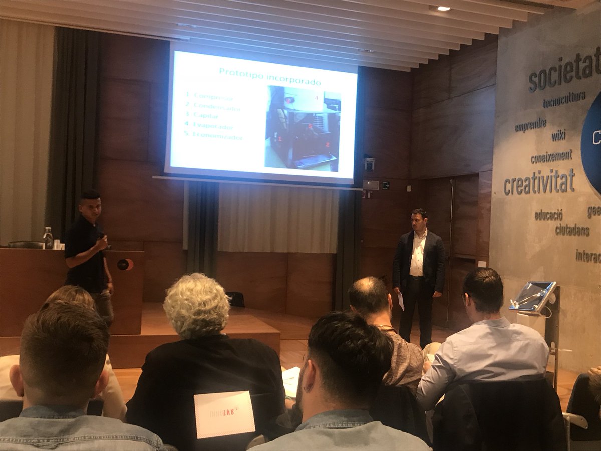 insillabanyols's tweet photo. Presentació del grup IMA0 representat per l’alumne Angel Alcivar al projecte #innolab @insillabanyols @Inslessalines @elprateconomia #fprat #elprateduca https://t.co/c4XRGcUCpF