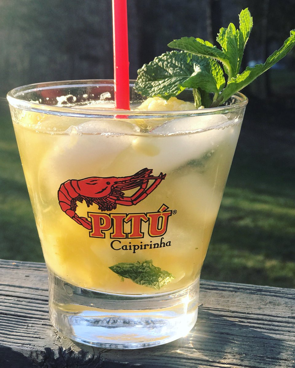 Happy Caipirinha Friday!!
Pineapple + Mint + Ginger + Honey Caipirinha! Cheers