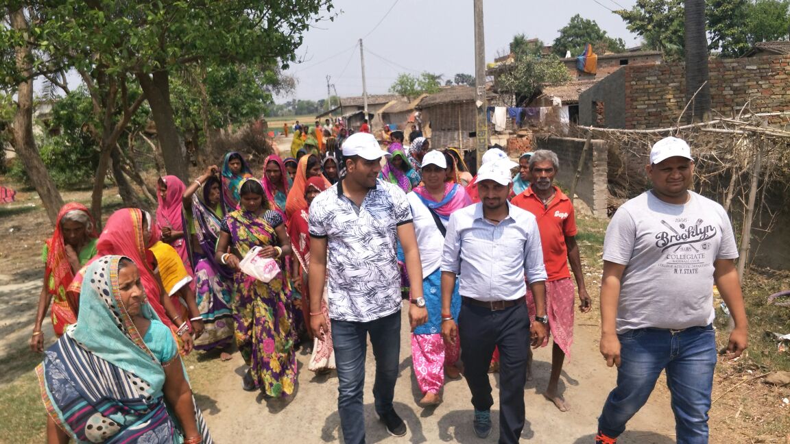 Day 4 | 6th April | #chalochamparan

बिहार के मुजफ्फरपुर में समुदाय के लोगों को मुनादी के द्वारा एकत्रित करते हुए टीम बागपत। 

मुजफ्फरपुर की महिलाओं ने ली सम्पूर्ण कमान।

#ZSBP #SwachhBharat #ZSBPUP #चलो_चंपारण #satyagrahaseswachhagraha #swachhagrahis <a href="/LSBA_Bihar/">Lohiya Swachh Bihar Abhiyan</a> <a href="/shanmuzaffarpur/">Shan Muzaffurpur</a>