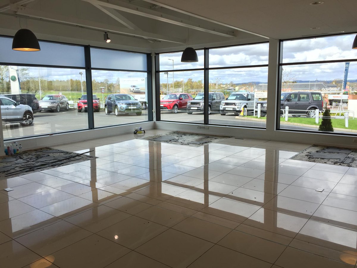 LandRoverKelso's tweet photo. It's finally moving day at @LandRoverKelso . We have moved down the road into our temporary accomodation, while our Site is refurbished!  Open for Business as usual #archconcept #jaguar #landrover #lloydmotors https://t.co/Rovg472ZzG